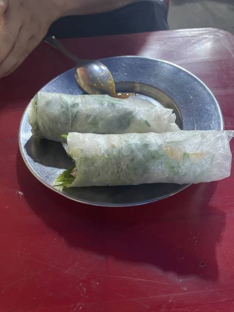 Bánh cuốn , nem nướng , bún khô