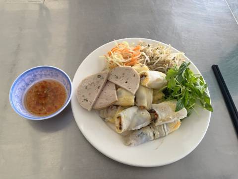 Bánh cuốn nóng Bé Hai