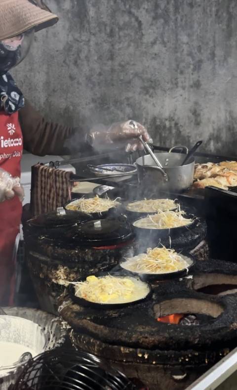 Bánh xèo Cô Luyến