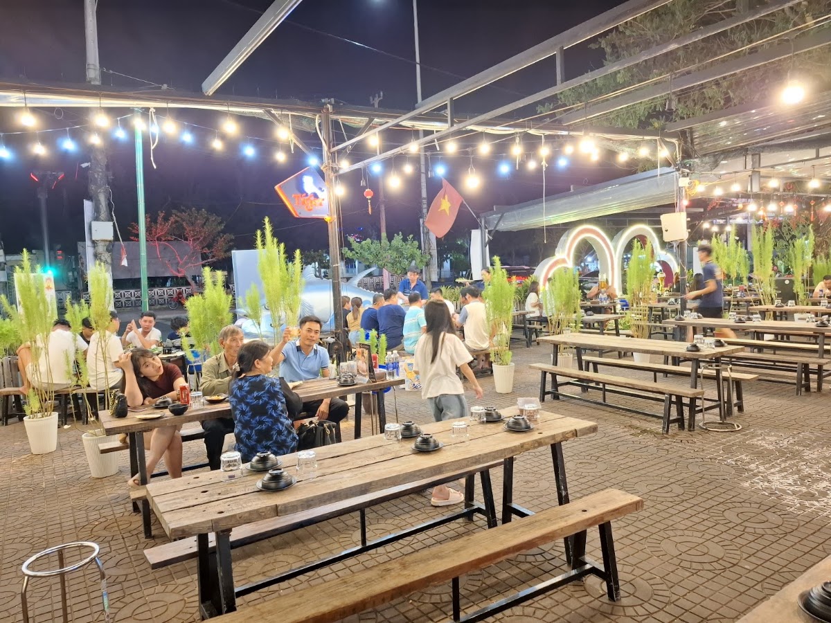 Canary OverNight Beer Garden