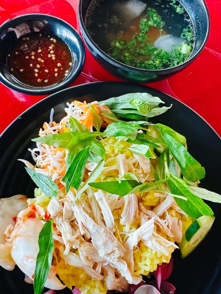 Cháo Lòng Bánh Hỏi - Cơm Gà Thu Thuỷ
