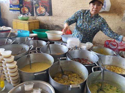 Chè Cô Thuý chợ Tuy Hoà