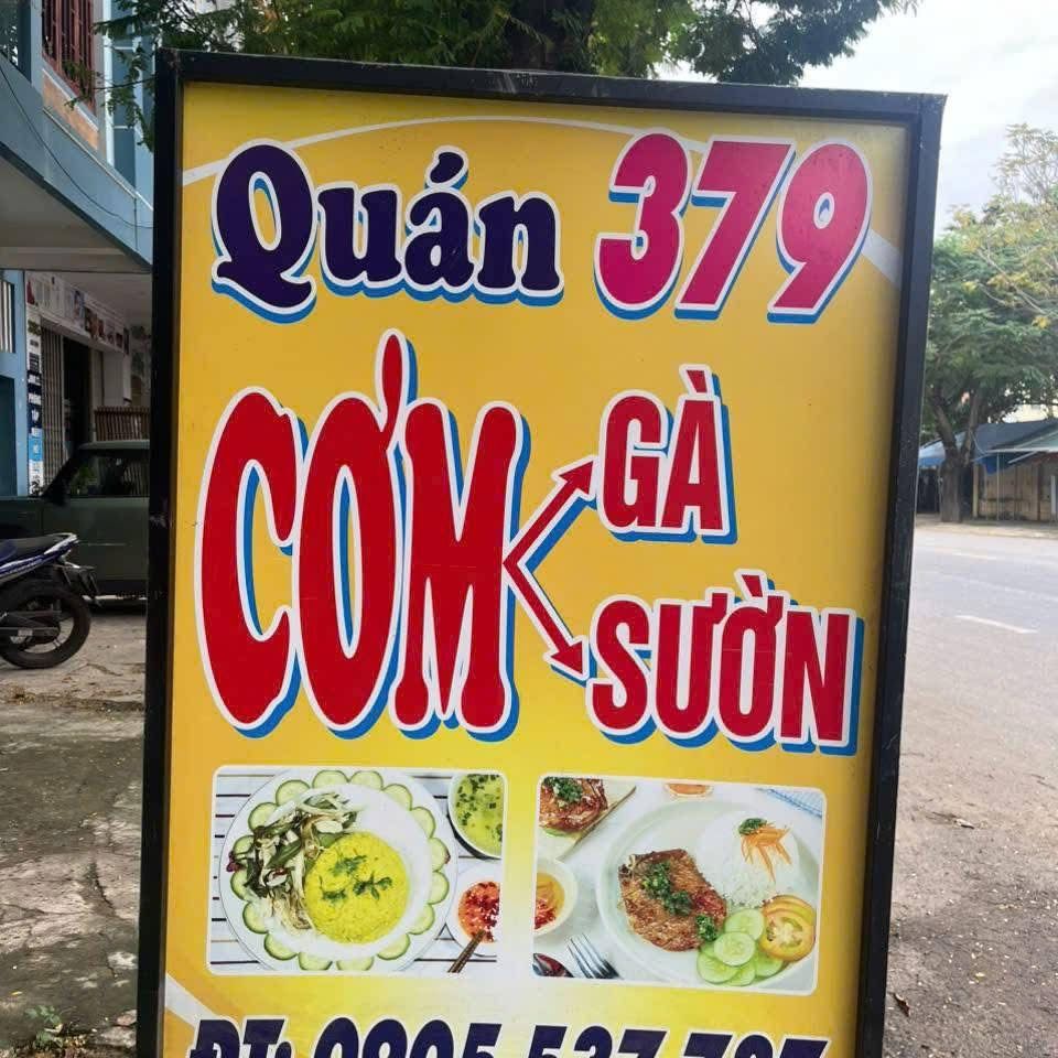 Cơm Gà 379 Lê Lợi