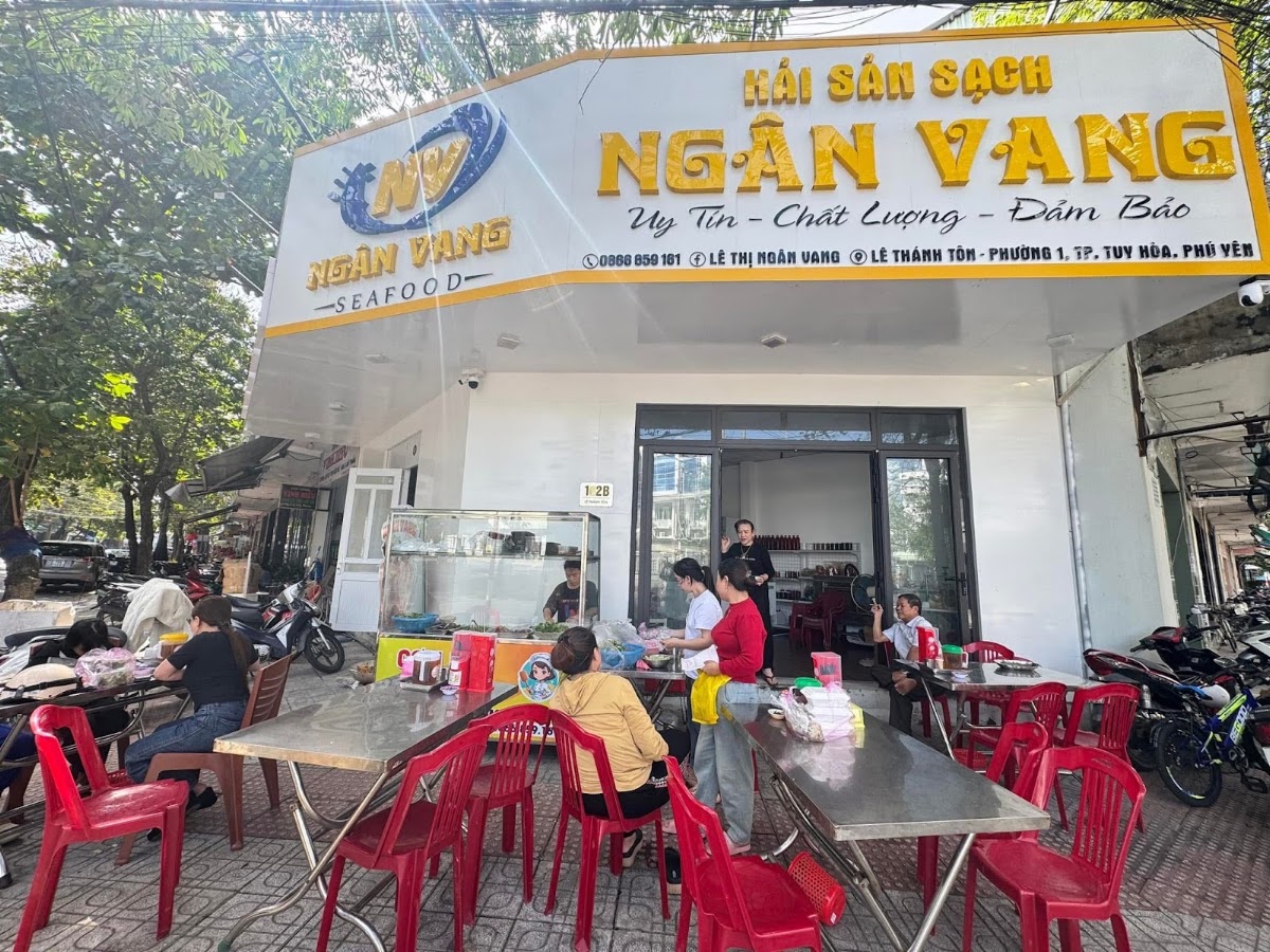 Cơm Nhà Ngân Vang