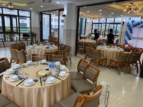 Nhà Hàng Bến Thủy