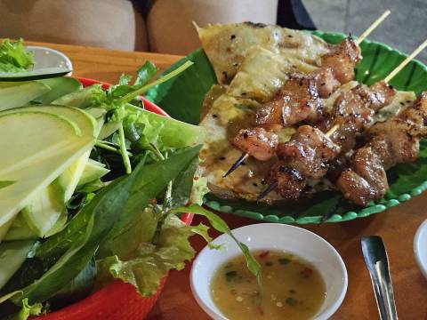 Xiên nường - ốc - bán tráng nường - Cô Kiều